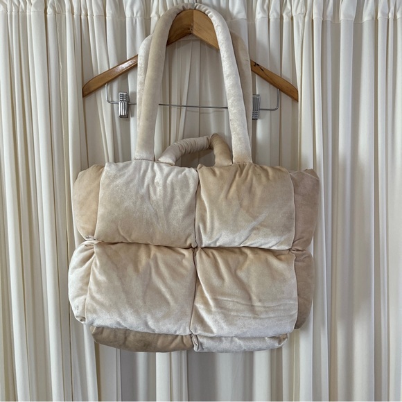 Anthropologie Handbags - Anthropologie Velvet Puffer Tote Shoulder Bag Cream‎ Tan Quilted Medium Size
